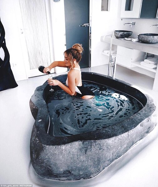 Olanda, Escort Girls,